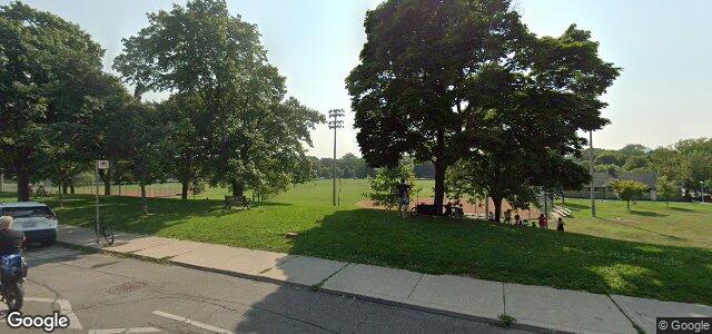 Larawan ng 150 Greenwood Avenue sa Winnipeg, Manitoba