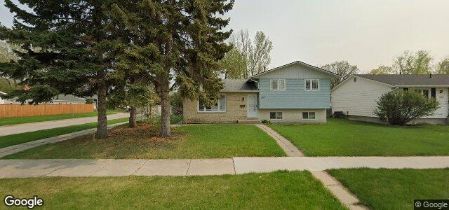 Larawan ng 168 Woodydell Avenue sa Winnipeg, Manitoba