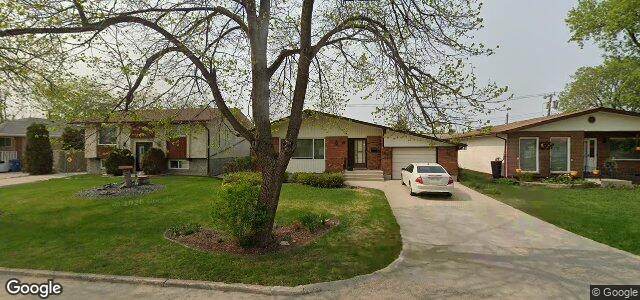 Larawan ng 19 Abbotsford Crescent sa Winnipeg, Manitoba