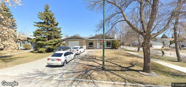 Larawan ng 2 Scotsborough Place sa Winnipeg, Manitoba