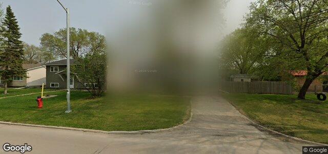 Larawan ng 28 Abbotsford Crescent sa Winnipeg, Manitoba