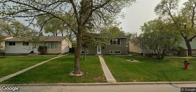 Larawan ng 30 Abbotsford Crescent sa Winnipeg, Manitoba