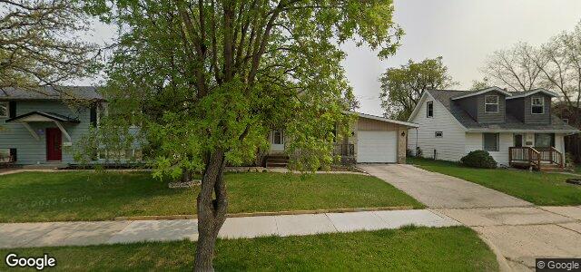 Larawan ng 30 Woodydell Avenue sa Winnipeg, Manitoba