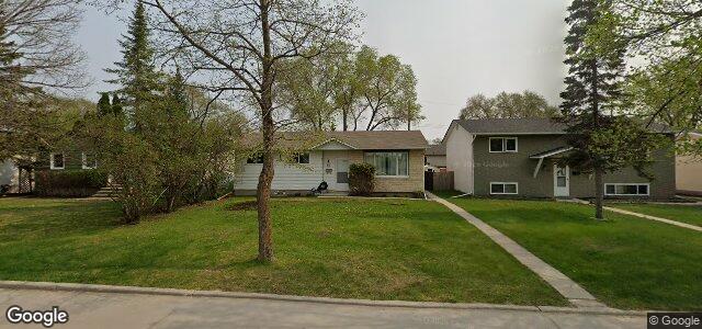Larawan ng 32 Abbotsford Crescent sa Winnipeg, Manitoba