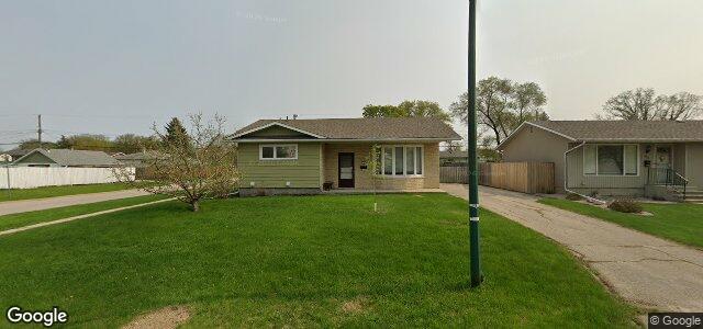 Larawan ng 42 Abbotsford Crescent sa Winnipeg, Manitoba