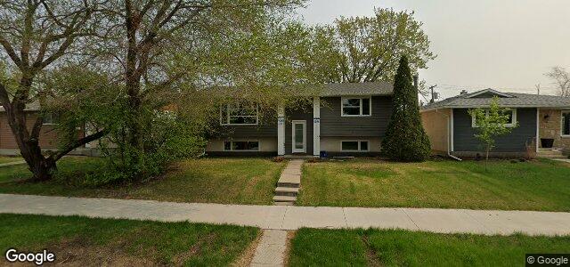 Larawan ng 42 Woodydell Avenue sa Winnipeg, Manitoba