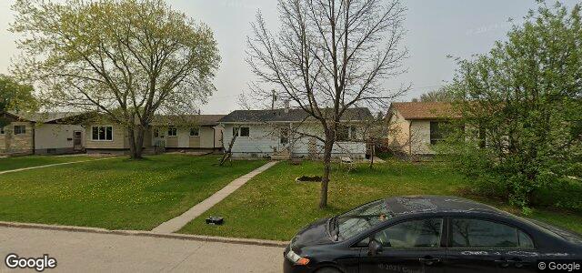 Larawan ng 45 Woodydell Avenue sa Winnipeg, Manitoba