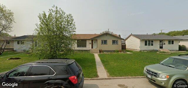 Larawan ng 49 Woodydell Avenue sa Winnipeg, Manitoba