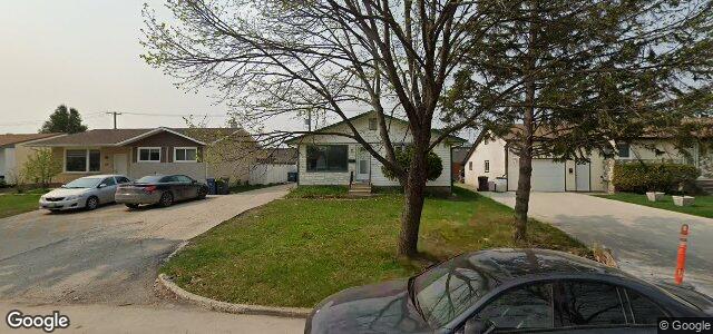 Larawan ng 51 Abbotsford Crescent sa Winnipeg, Manitoba