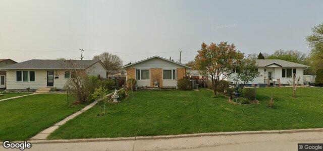 Larawan ng 57 Woodydell Avenue sa Winnipeg, Manitoba