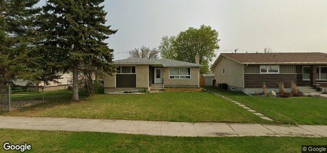 Larawan ng 58 Woodydell Avenue sa Winnipeg, Manitoba