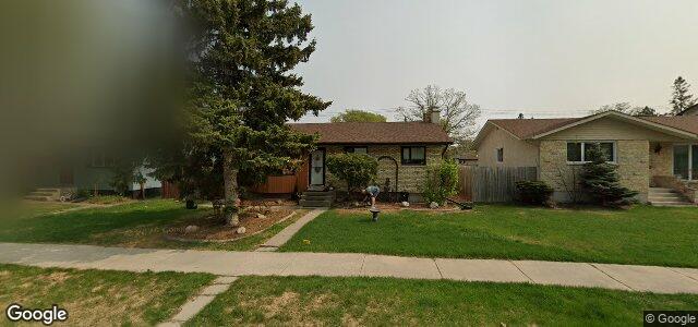 Larawan ng 80 Woodydell Avenue sa Winnipeg, Manitoba