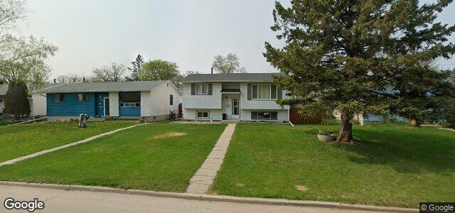 Larawan ng 83 Woodydell Avenue sa Winnipeg, Manitoba