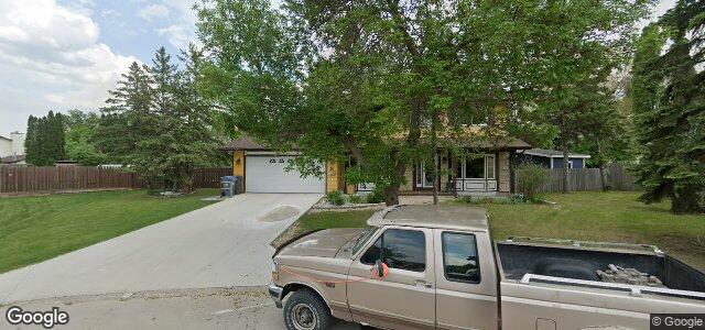 Photo of 10 Lake Port Place in Winnipeg, Manitoba