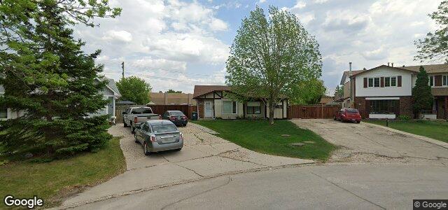 Larawan ng 100 Lake Village Road sa Winnipeg, Manitoba