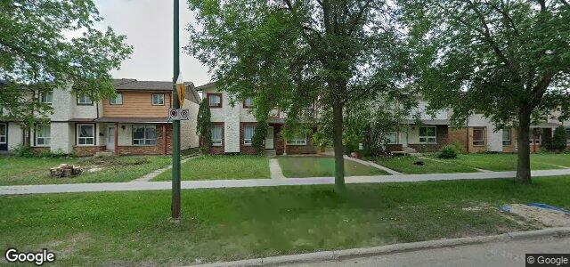 Larawan ng 1004 Chancellor Drive sa Winnipeg, Manitoba