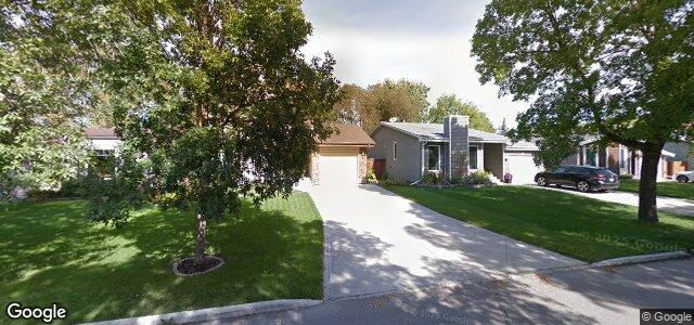 Larawan ng 102 Lake Grove Bay sa Winnipeg, Manitoba