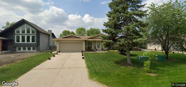 102 Syracuse Crescent（加拿大曼尼托巴省溫尼伯市）房屋照片