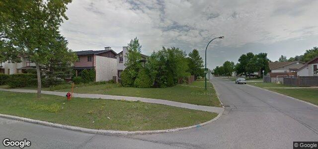 Larawan ng 1028 Chancellor Drive sa Winnipeg, Manitoba