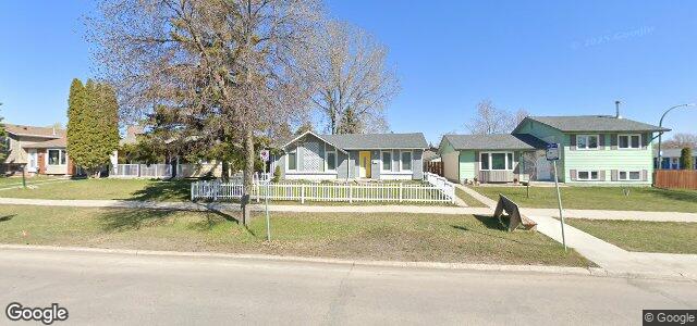Larawan ng 1075 Chancellor Drive sa Winnipeg, Manitoba