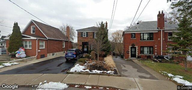 Larawan ng 11 West Lake Crescent sa Winnipeg, Manitoba