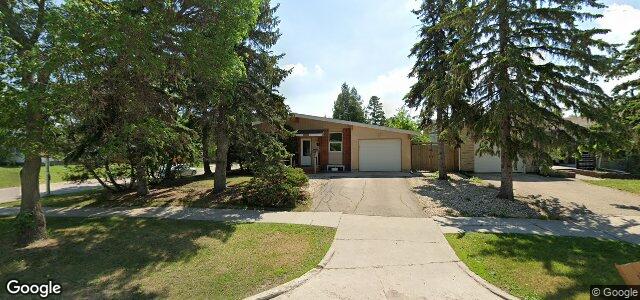 Larawan ng 1211 Markham Road sa Winnipeg, Manitoba