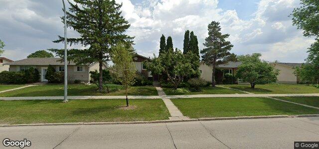 Larawan ng 1230 Chancellor Drive sa Winnipeg, Manitoba
