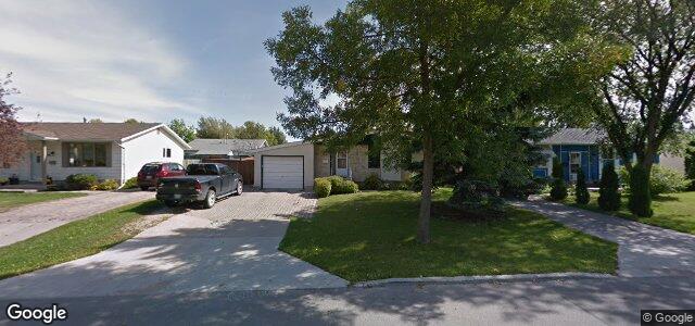 Larawan ng 14 Lake Grove Bay sa Winnipeg, Manitoba