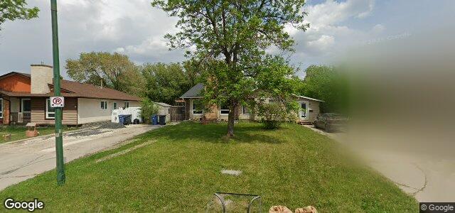 Larawan ng 14 West Lake Crescent sa Winnipeg, Manitoba