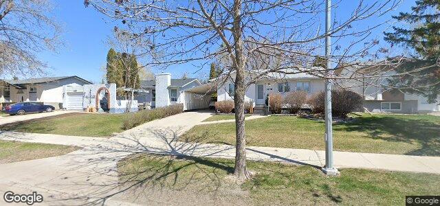 Larawan ng 1400 Chancellor Drive sa Winnipeg, Manitoba