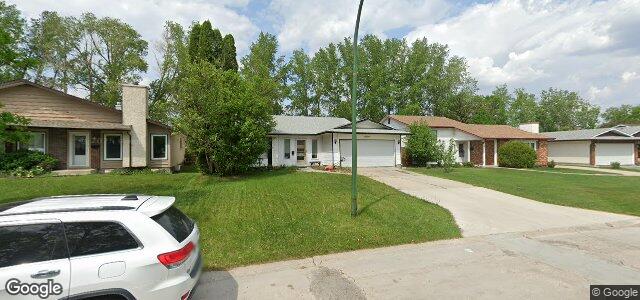 15 Lake Island Crescent（加拿大曼尼托巴省温尼伯市）房屋照片