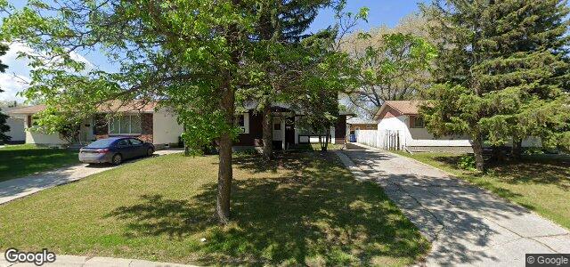 Larawan ng 1690 Chancellor Drive sa Winnipeg, Manitoba