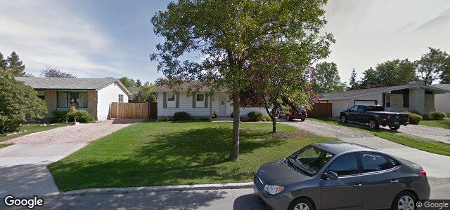 Larawan ng 18 Lake Grove Bay sa Winnipeg, Manitoba