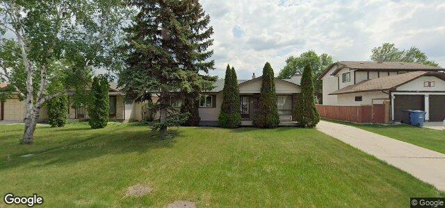 Larawan ng 18 Lake Island Crescent sa Winnipeg, Manitoba