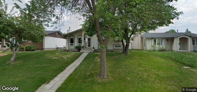 Larawan ng 18 Lakedale Place sa Winnipeg, Manitoba