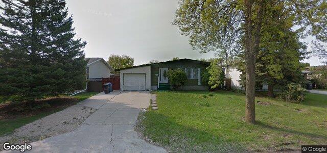 Photo of 18 Lakepointe Road in Winnipeg, Manitoba