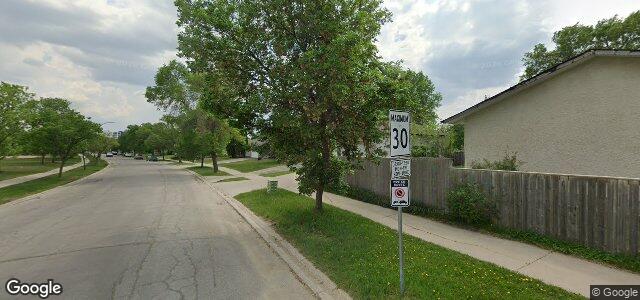 Larawan ng 1856 Chancellor Drive sa Winnipeg, Manitoba