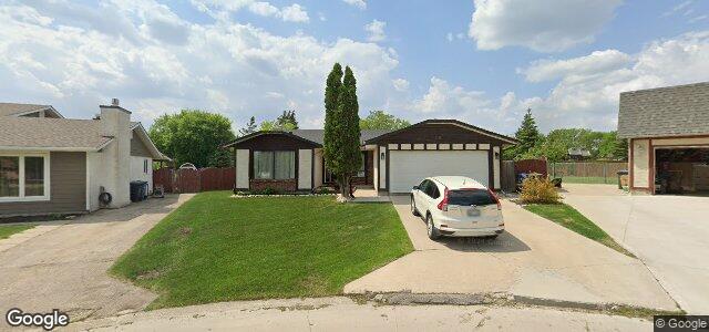 Photo of 19 Lake Linnet Place in Winnipeg, Manitoba
