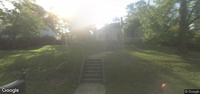 Larawan ng 2 Forest Lake Drive sa Winnipeg, Manitoba