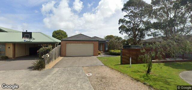 Larawan ng 2 Hobson Place sa Winnipeg, Manitoba