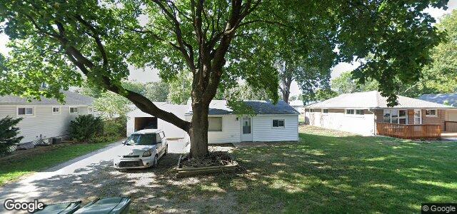 Larawan ng 212 Augusta Drive sa Winnipeg, Manitoba