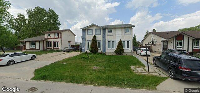 Photo of 214 Lake Village Road in Winnipeg, Manitoba