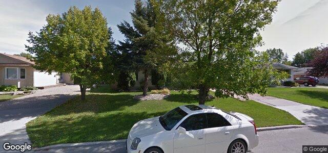 Larawan ng 22 Lake Grove Bay sa Winnipeg, Manitoba