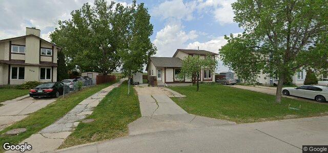 Larawan ng 220 Lake Village Road sa Winnipeg, Manitoba