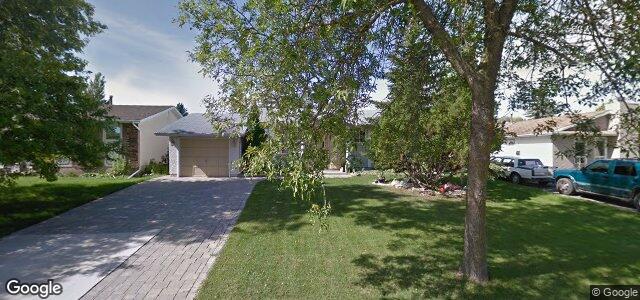 Larawan ng 23 Lake Grove Bay sa Winnipeg, Manitoba