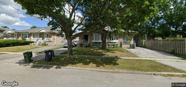Larawan ng 28 Syracuse Crescent sa Winnipeg, Manitoba