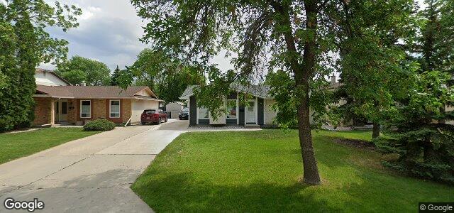 Larawan ng 30 Lake Island Crescent sa Winnipeg, Manitoba