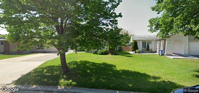 Larawan ng 38 Montclair Bay sa Winnipeg, Manitoba