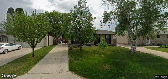 Larawan ng 40 Syracuse Crescent sa Winnipeg, Manitoba