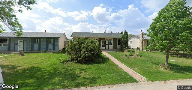 Larawan ng 42 Santa Clara Crescent sa Winnipeg, Manitoba